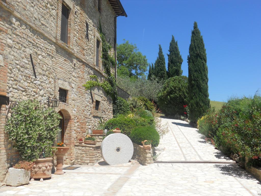 Agriturismo Casale Dei Frontini San Terenziano Εξωτερικό φωτογραφία