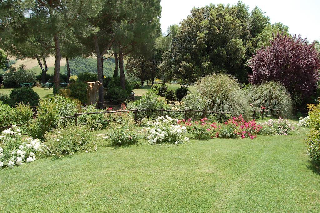 Agriturismo Casale Dei Frontini San Terenziano Εξωτερικό φωτογραφία