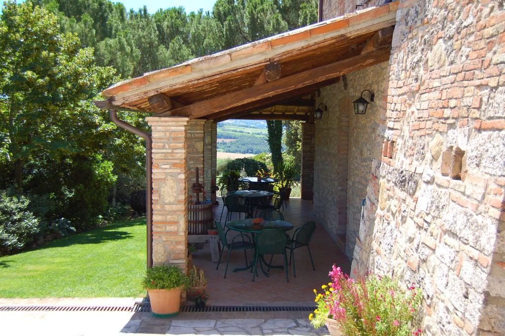 Agriturismo Casale Dei Frontini San Terenziano Εξωτερικό φωτογραφία