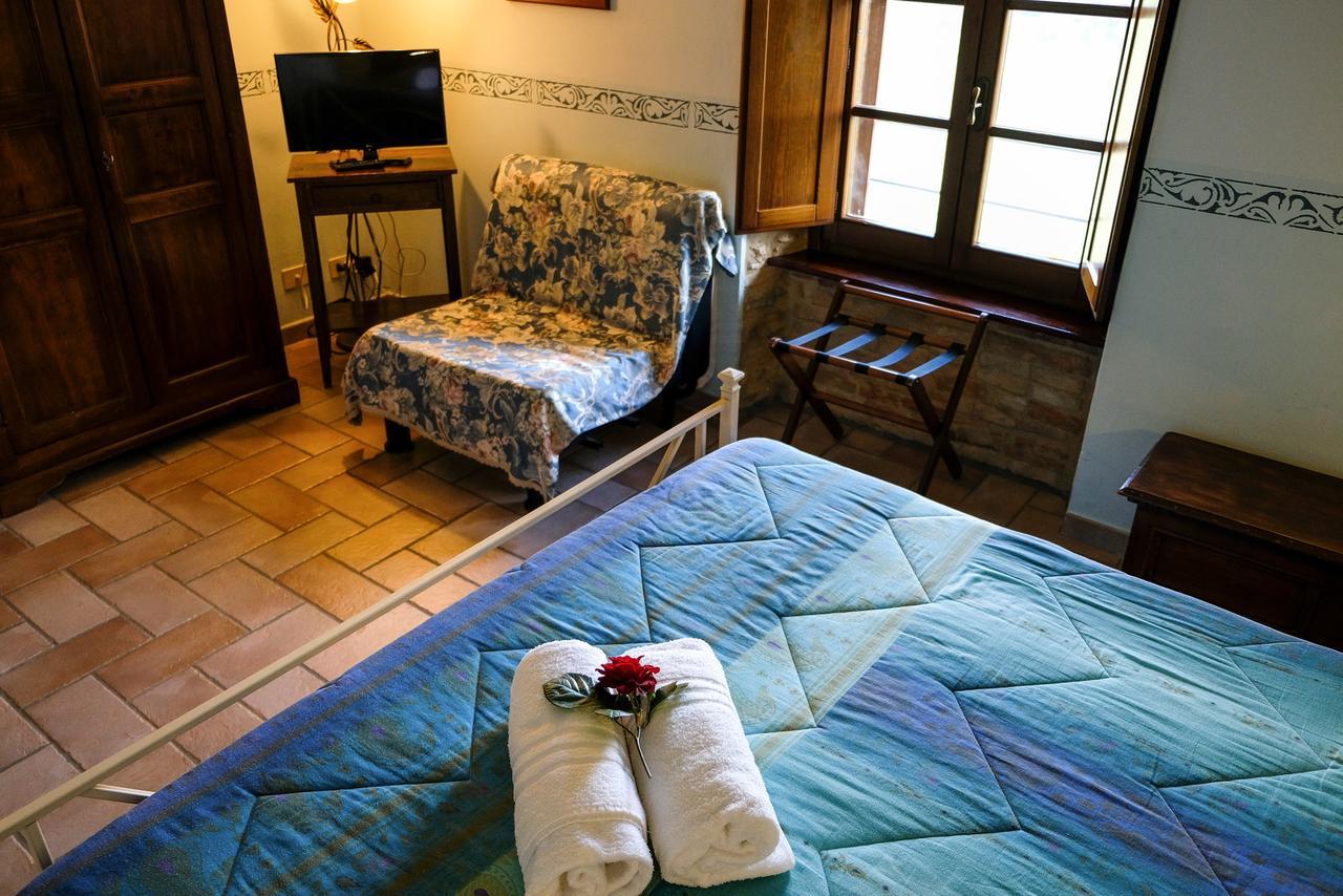 Agriturismo Casale Dei Frontini San Terenziano Εξωτερικό φωτογραφία
