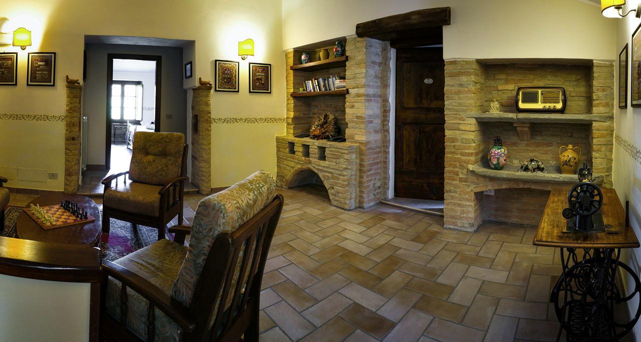 Agriturismo Casale Dei Frontini San Terenziano Εξωτερικό φωτογραφία