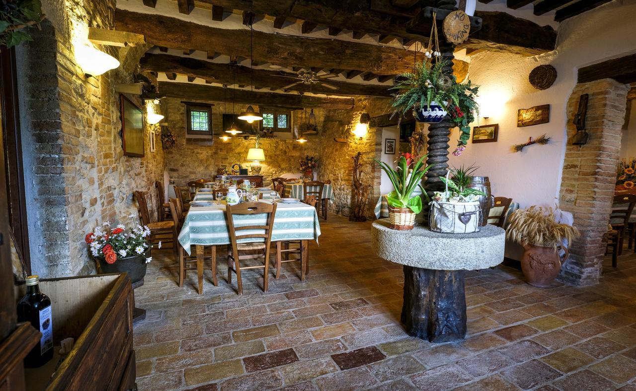 Agriturismo Casale Dei Frontini San Terenziano Εξωτερικό φωτογραφία