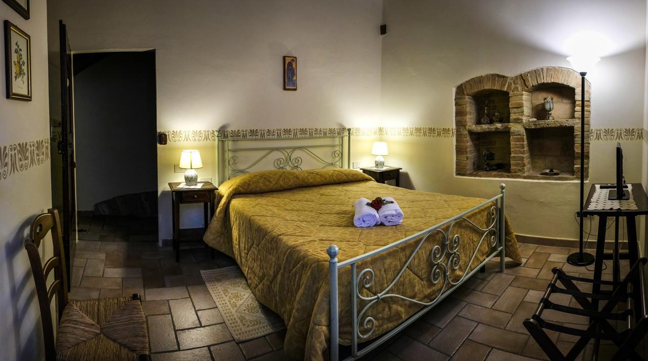 Agriturismo Casale Dei Frontini San Terenziano Εξωτερικό φωτογραφία