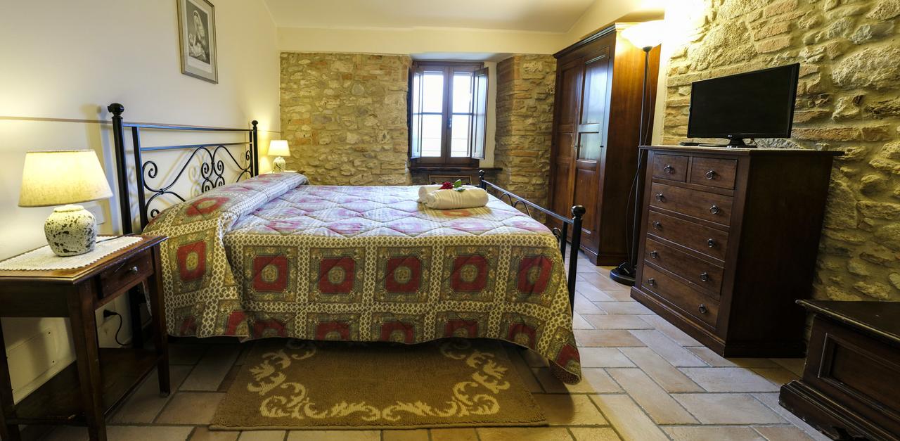 Agriturismo Casale Dei Frontini San Terenziano Εξωτερικό φωτογραφία
